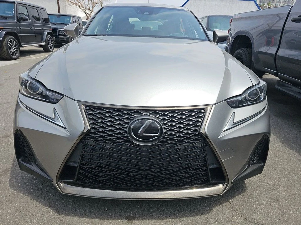 2018 Lexus IS 3rd Gen - Image 6 of 12