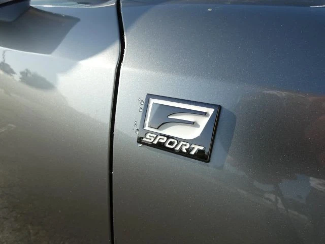 2018 Lexus IS 3rd Gen - Image 19 of 21
