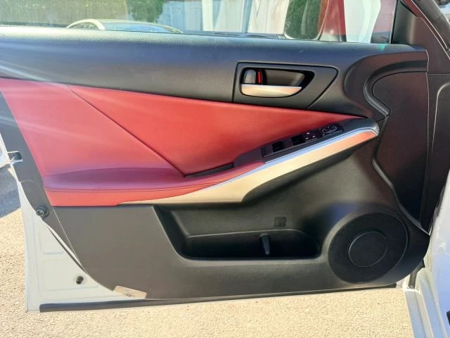 2018 Lexus IS 3rd Gen - Image 11 of 31