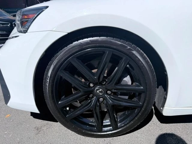 2018 Lexus IS 3rd Gen - Image 7 of 31