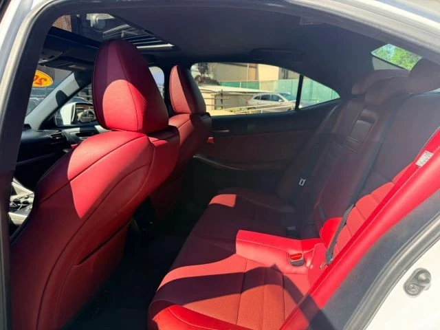 2018 Lexus IS 3rd Gen - Image 17 of 31