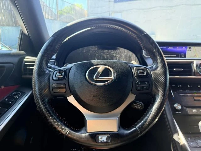 2018 Lexus IS 3rd Gen - Image 28 of 31