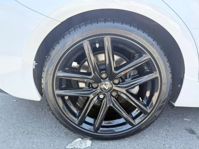 2018 Lexus IS 3rd Gen - Image 9 of 31