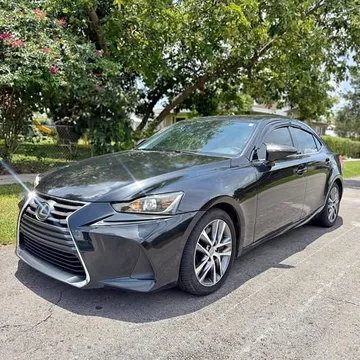 2018 Lexus IS300