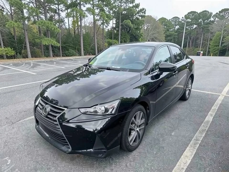 2018 Lexus IS 3rd Gen - Image 4 of 5
