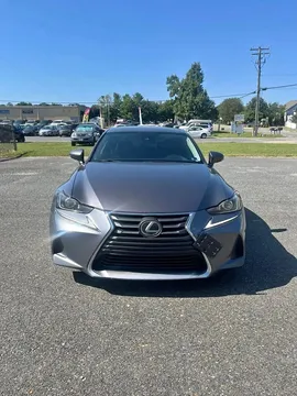 2018 Lexus IS300