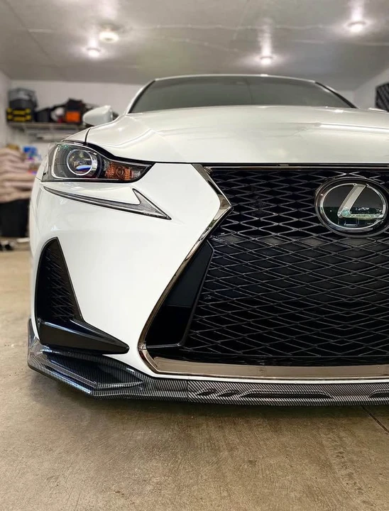 2018 Lexus IS 3rd Gen - Image 4 of 9