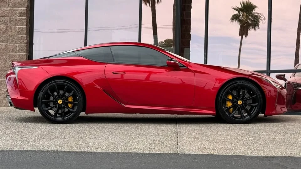 2018 Lexus LC - Image 15 of 20