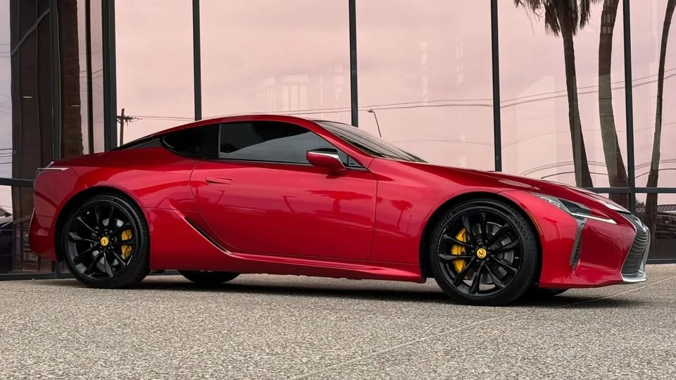 2018 Lexus LC - Image 16 of 20