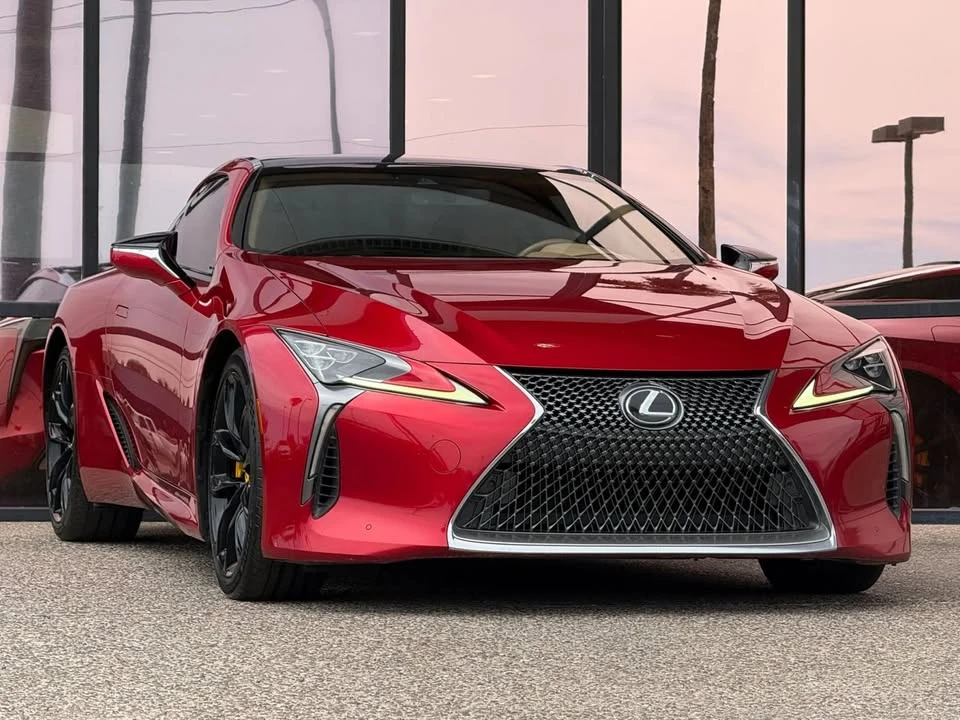 2018 Lexus LC - Image 18 of 20