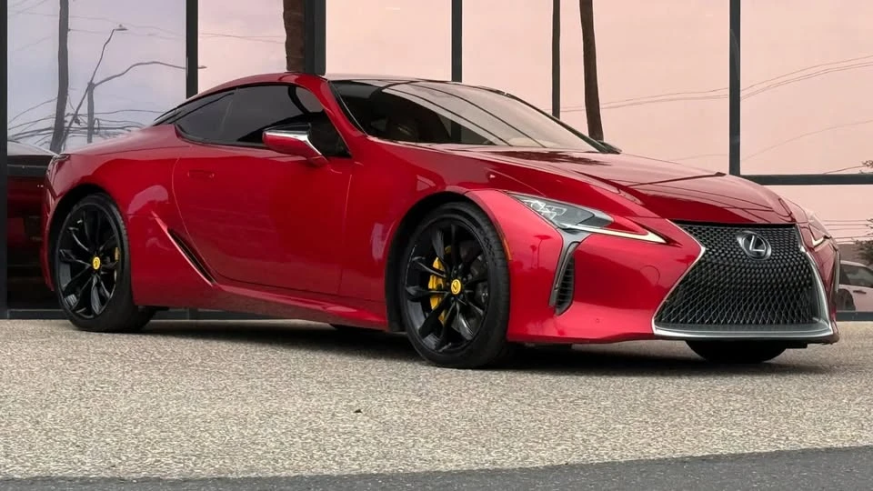 2018 Lexus LC - Image 17 of 20