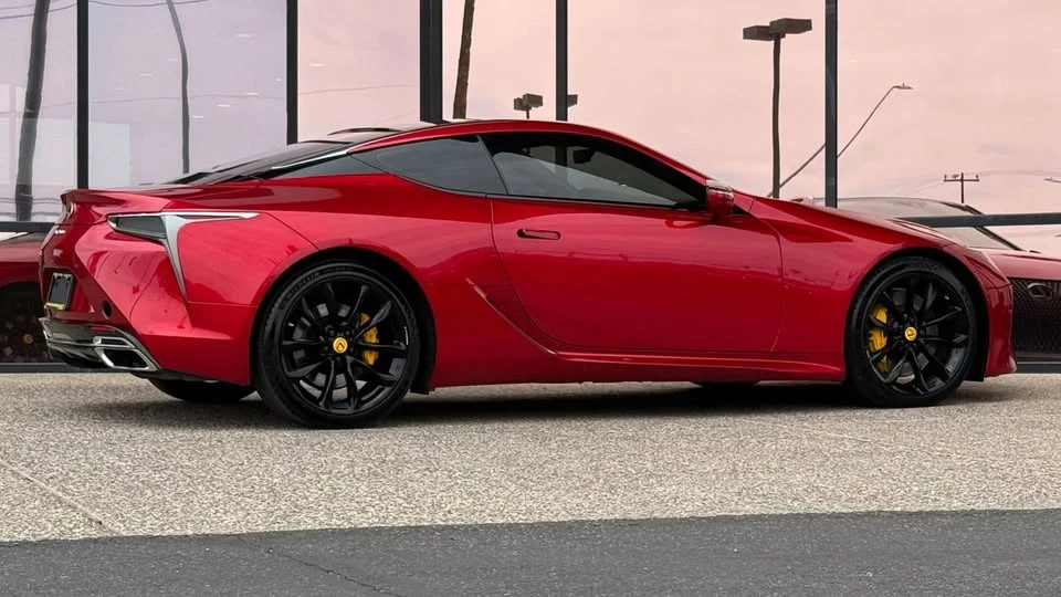 2018 Lexus LC - Image 13 of 20