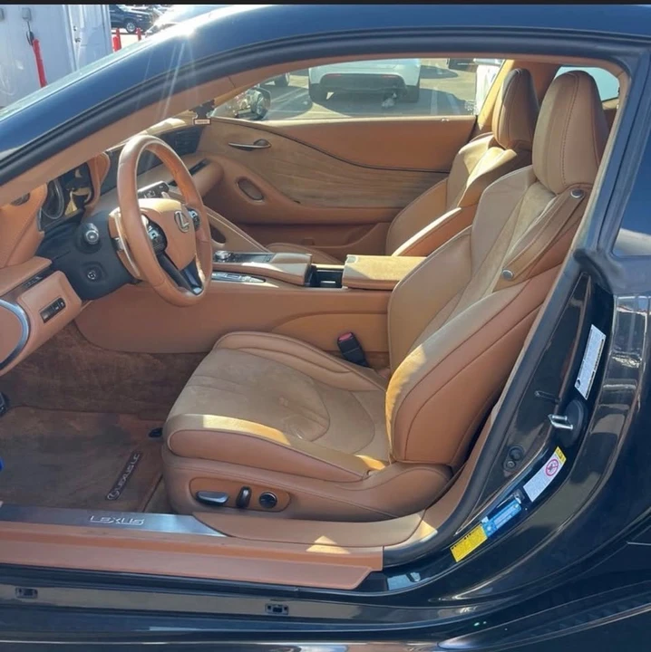 2018 Lexus LC - Image 3 of 4
