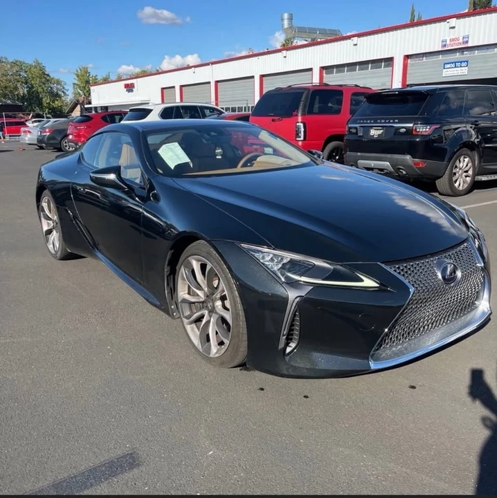 2018 Lexus LC - Image 2 of 4