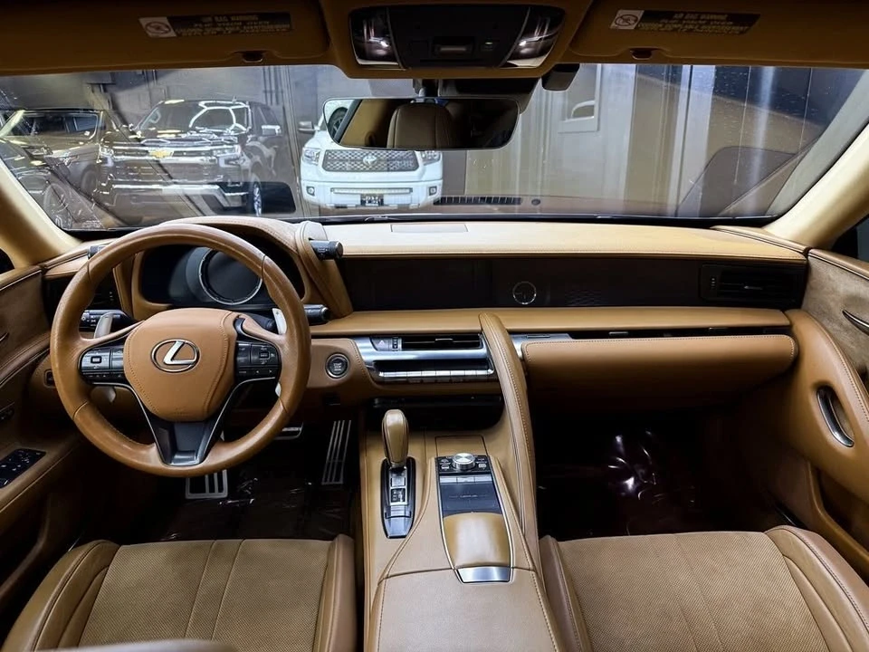 2018 Lexus LC - Image 19 of 20