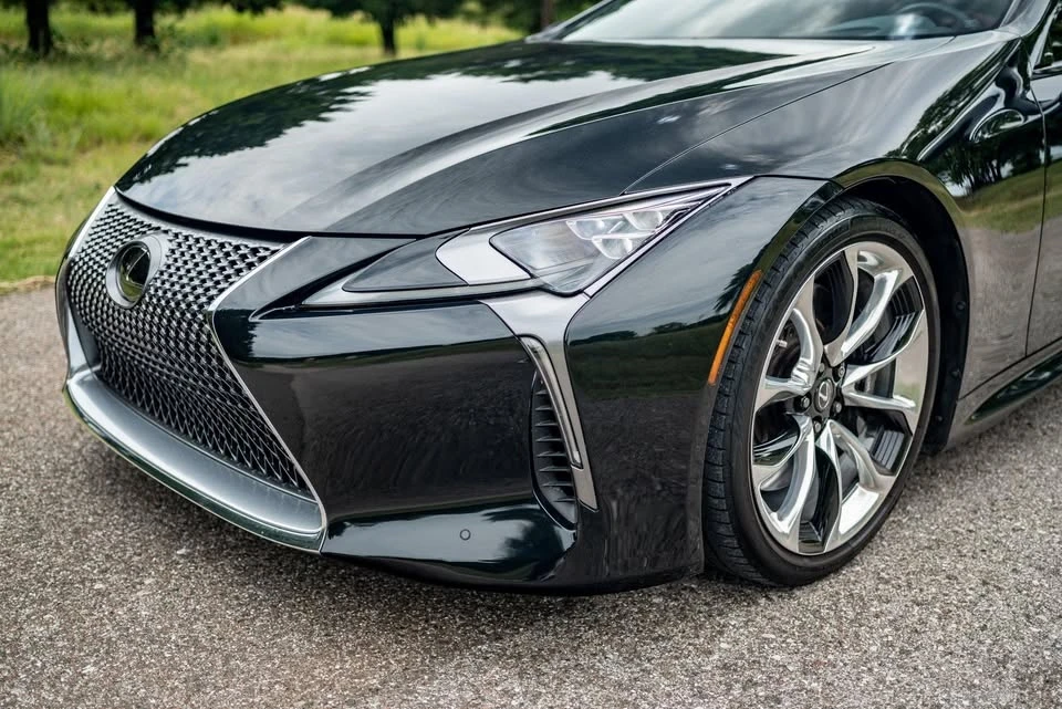 2018 Lexus LC - Image 8 of 17