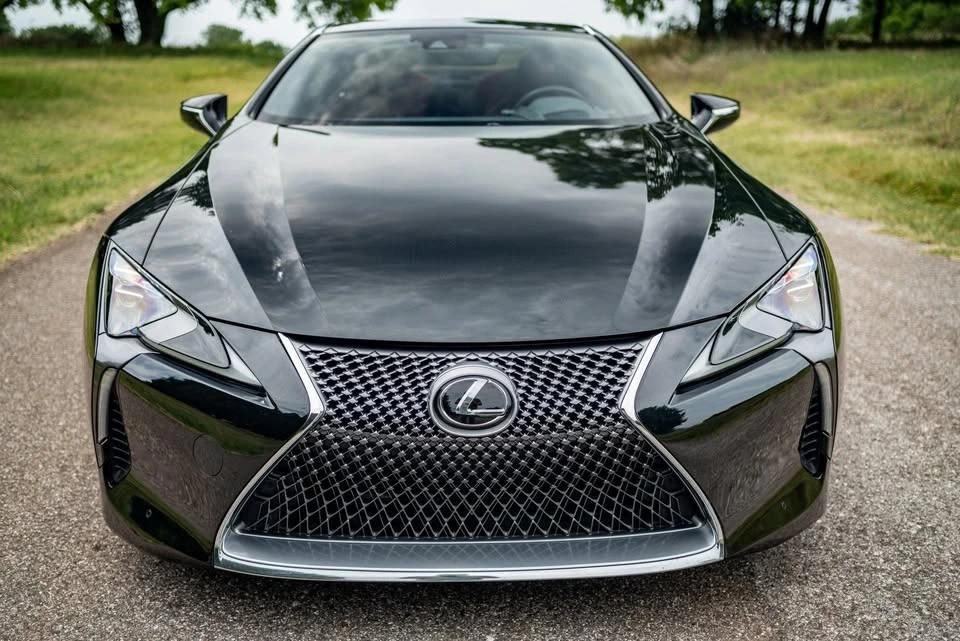2018 Lexus LC - Image 9 of 17