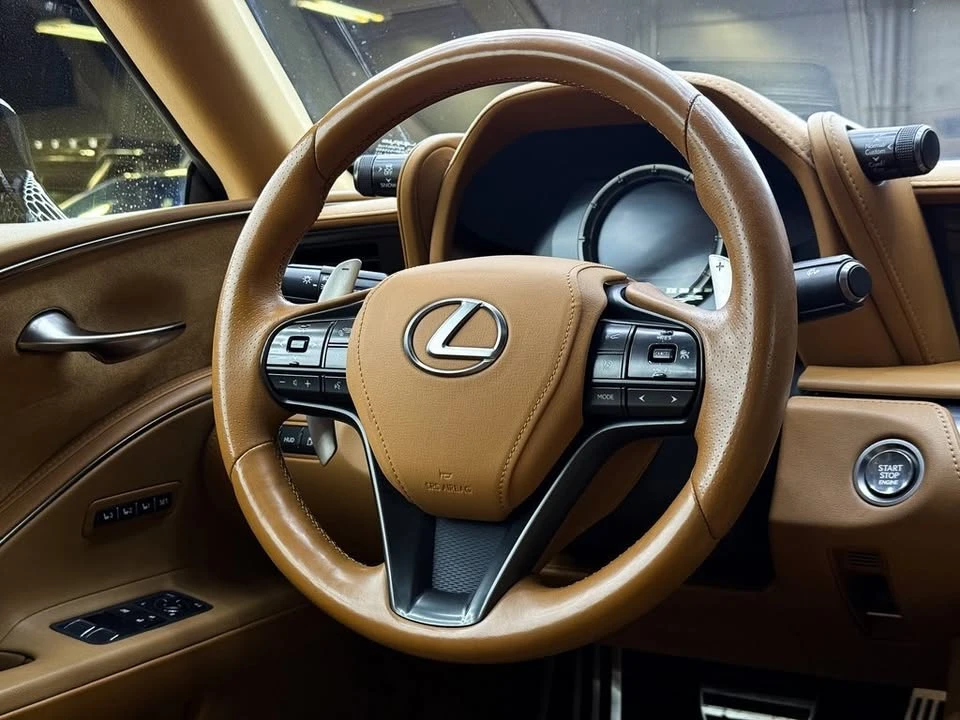 2018 Lexus LC - Image 19 of 19