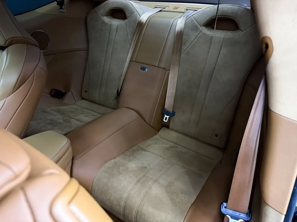 2018 Lexus LC - Image 17 of 19