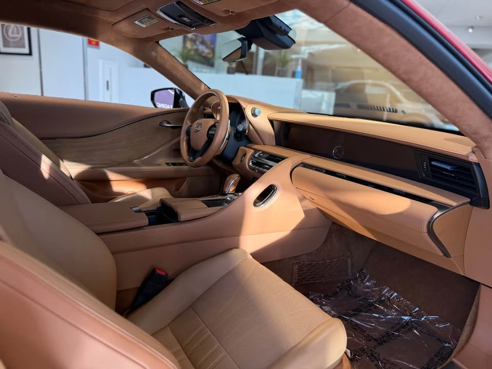 2018 Lexus LC - Image 4 of 11