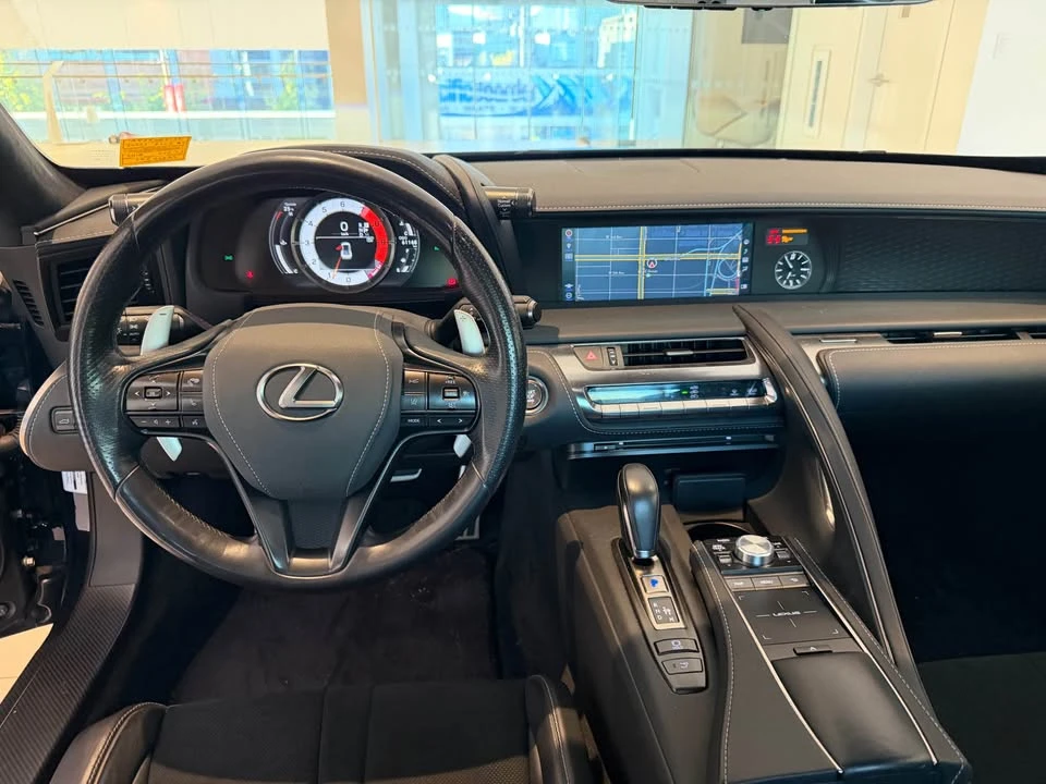 2018 Lexus LC - Image 10 of 16