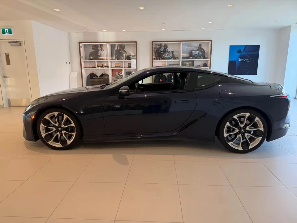 2018 Lexus LC - Image 7 of 16