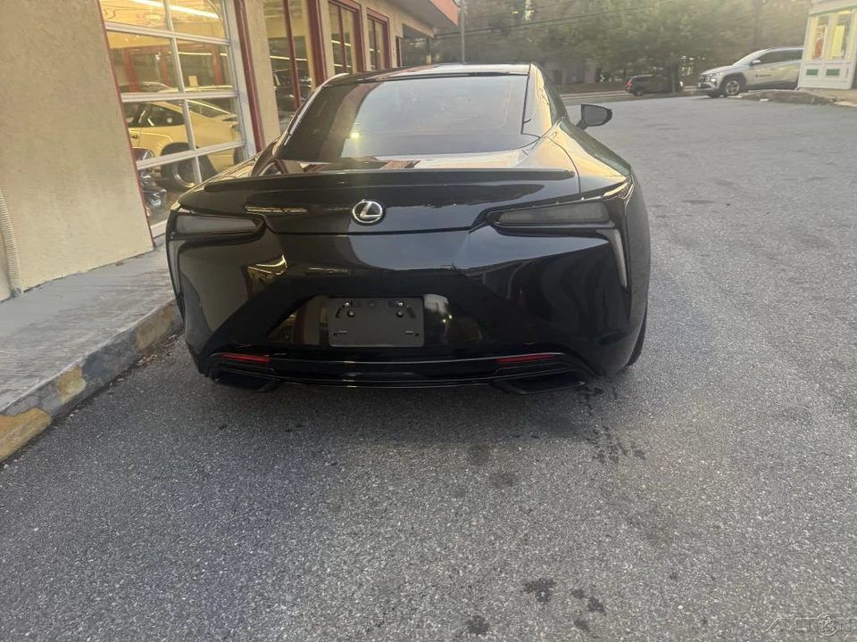 2018 Lexus LC - Image 18 of 24