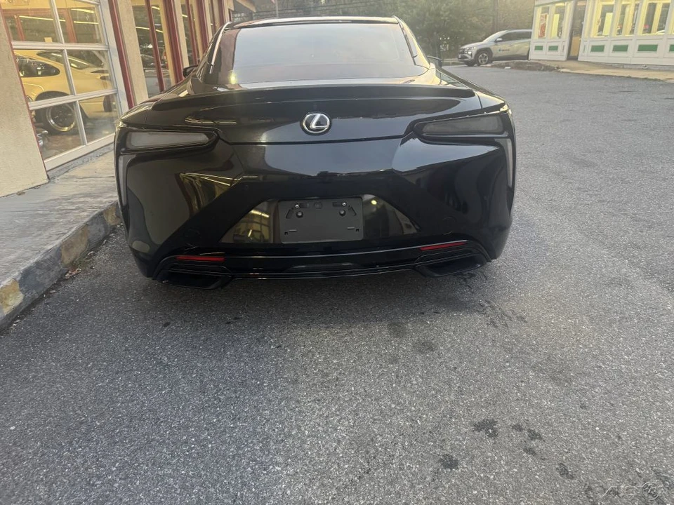 2018 Lexus LC - Image 19 of 24