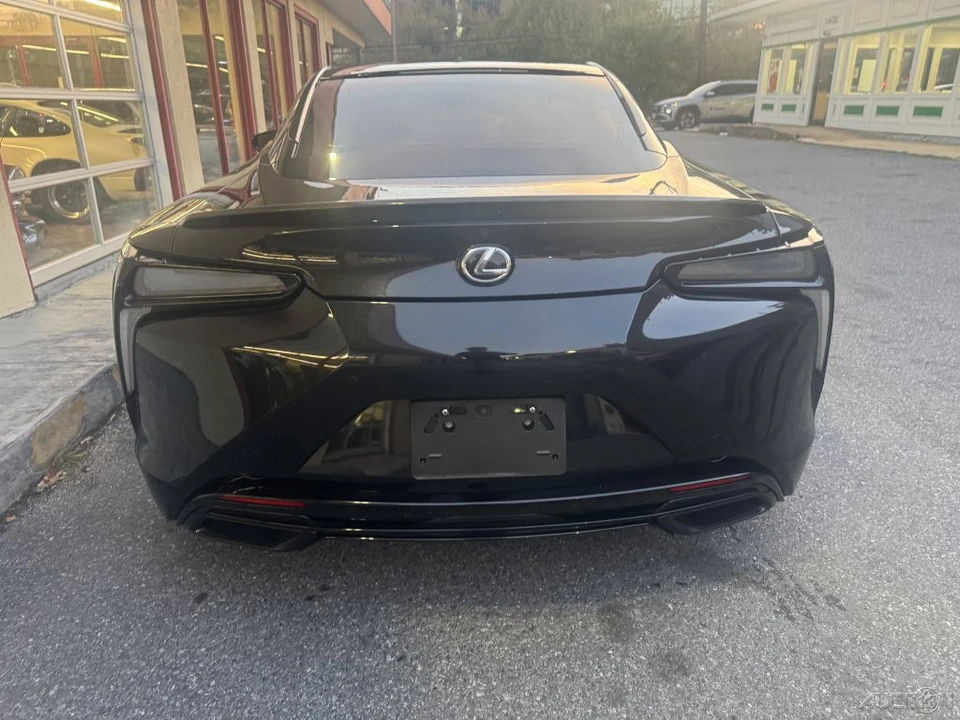 2018 Lexus LC - Image 21 of 24