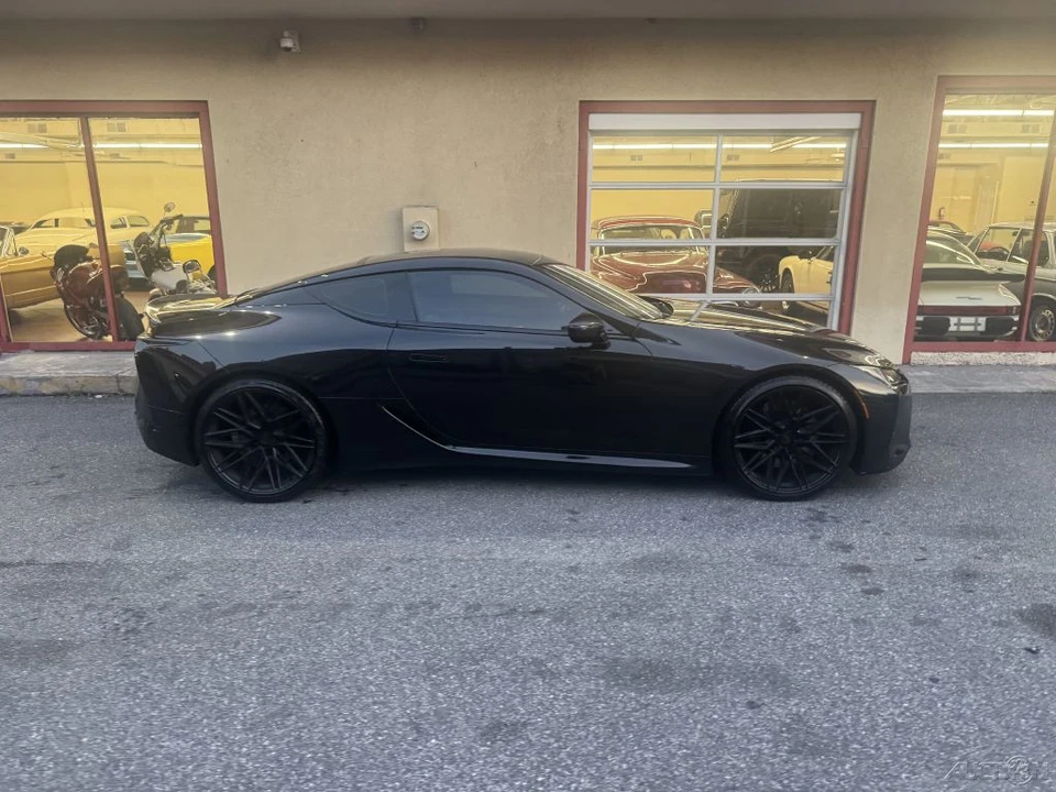 2018 Lexus LC - Image 13 of 24
