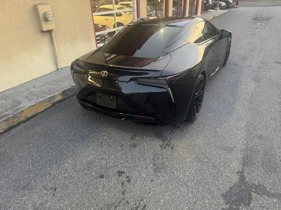 2018 Lexus LC - Image 15 of 24