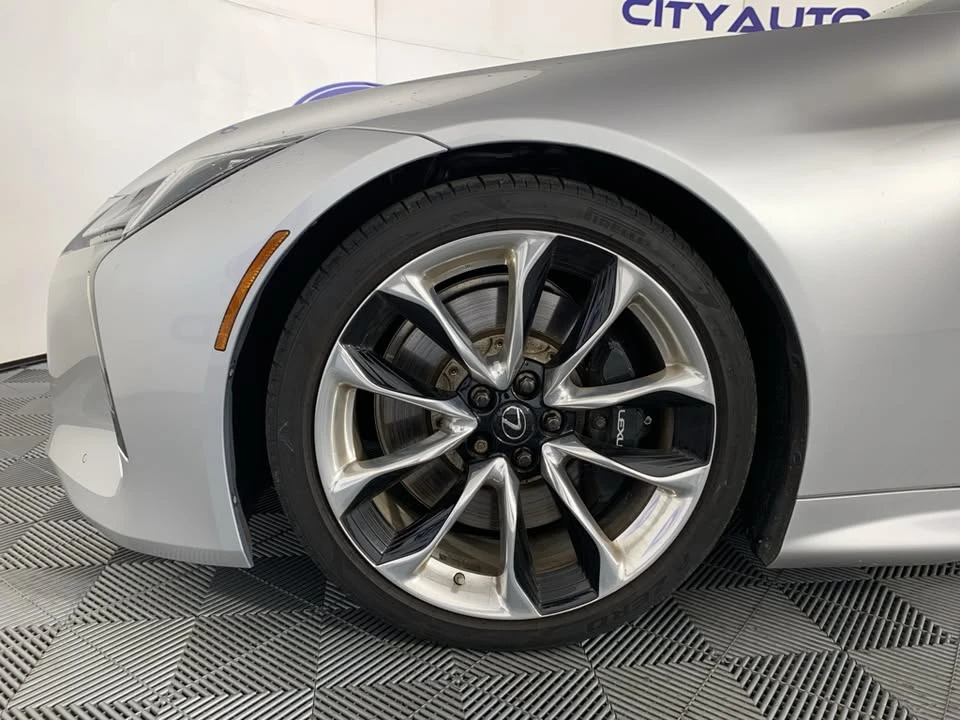 2018 Lexus LC - Image 12 of 20