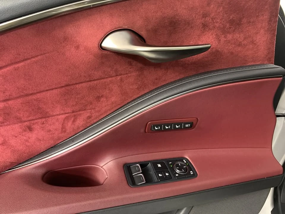 2018 Lexus LC - Image 15 of 20