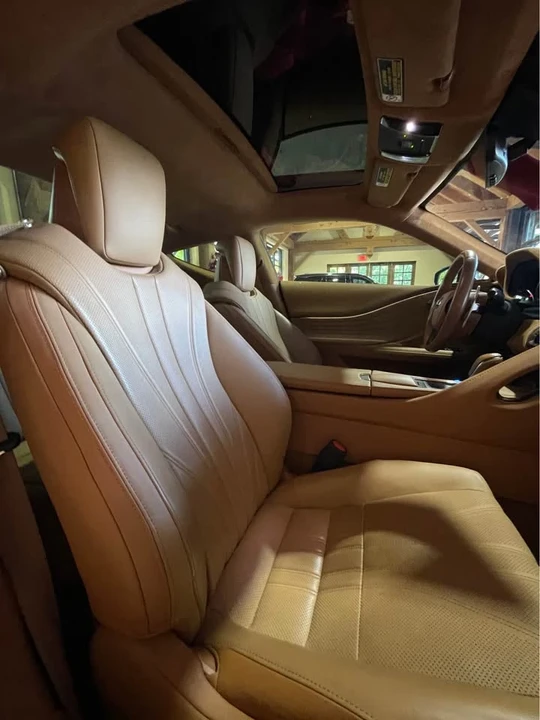2018 Lexus LC - Image 9 of 20