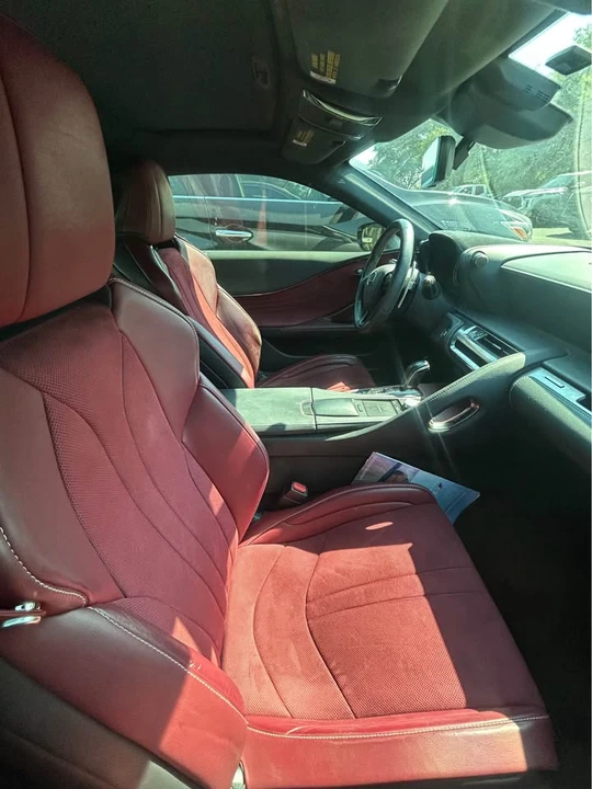 2018 Lexus LC - Image 4 of 5
