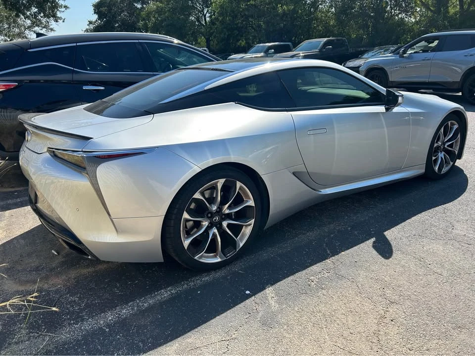 2018 Lexus LC - Image 2 of 5