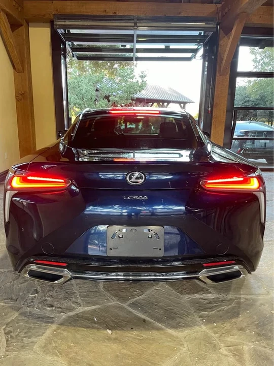 2018 Lexus LC - Image 15 of 20