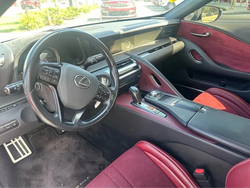 2018 Lexus LC - Image 7 of 10