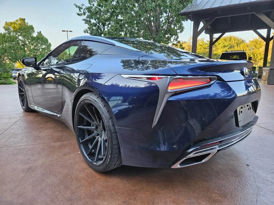 2018 Lexus LC - Image 13 of 20