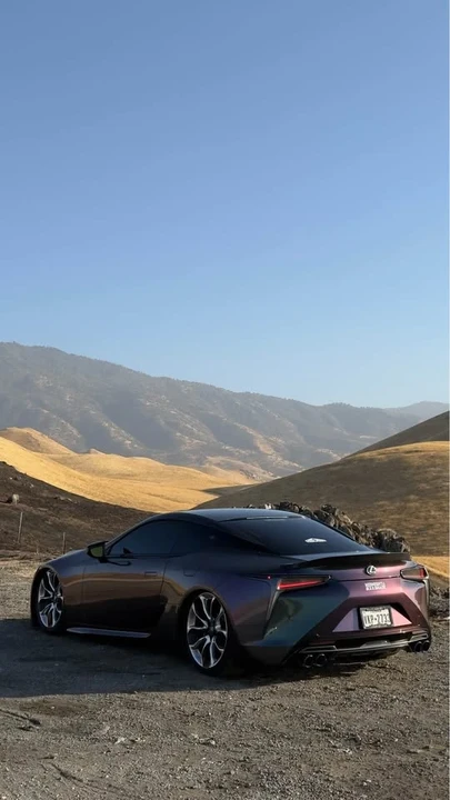 2018 Lexus LC - Image 9 of 12