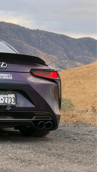 2018 Lexus LC - Image 6 of 12