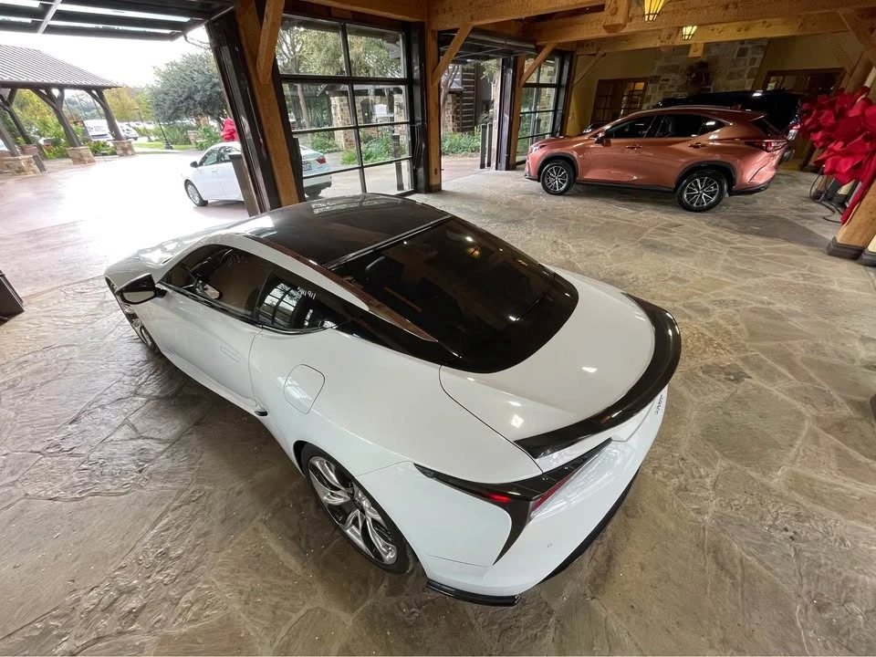 2018 Lexus LC - Image 4 of 10
