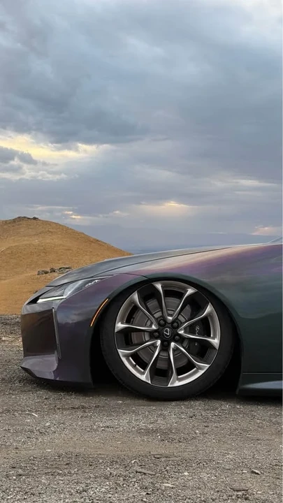2018 Lexus LC - Image 7 of 12