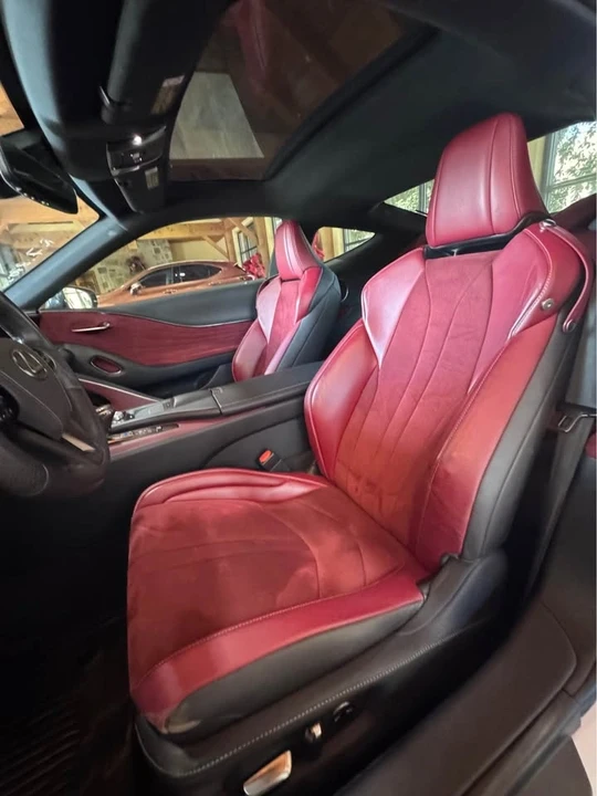2018 Lexus LC - Image 6 of 10