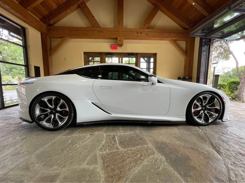 2018 Lexus LC - Image 5 of 10