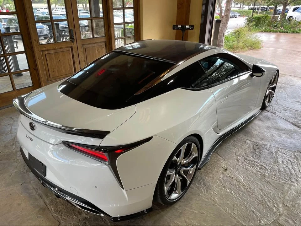 2018 Lexus LC - Image 8 of 10