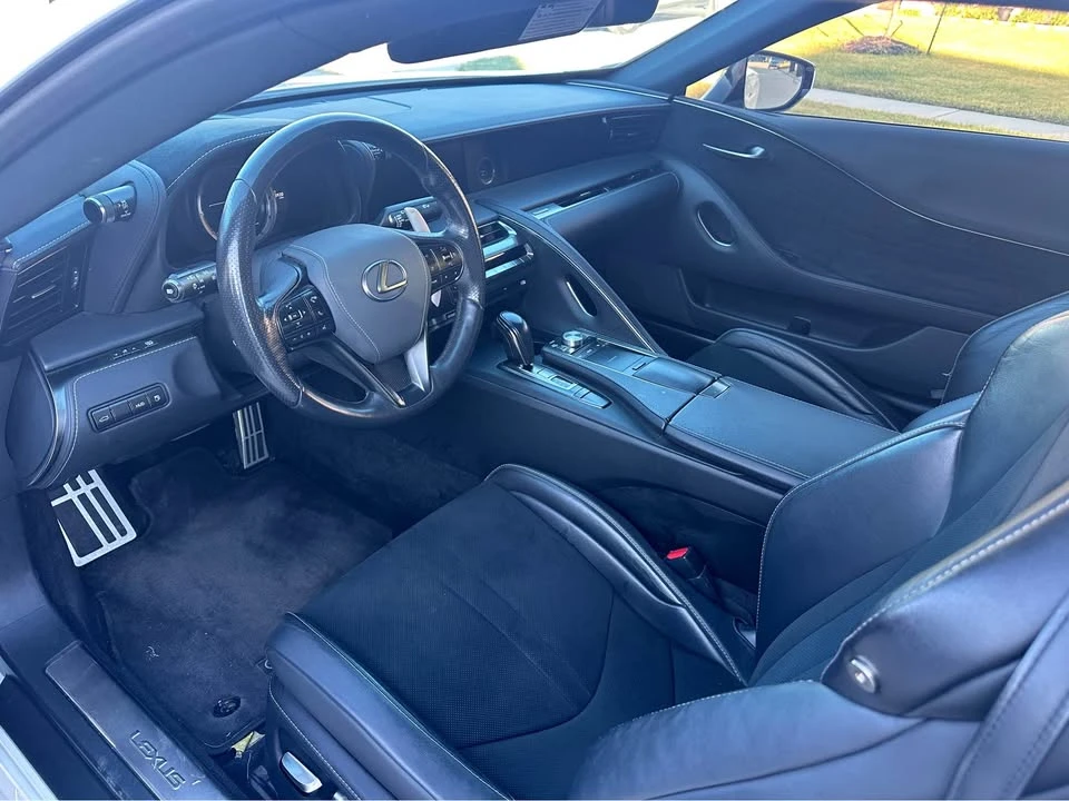 2018 Lexus LC - Image 6 of 8