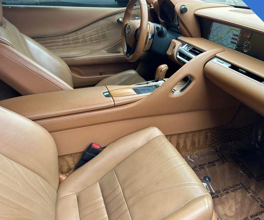 2018 Lexus LC - Image 8 of 11