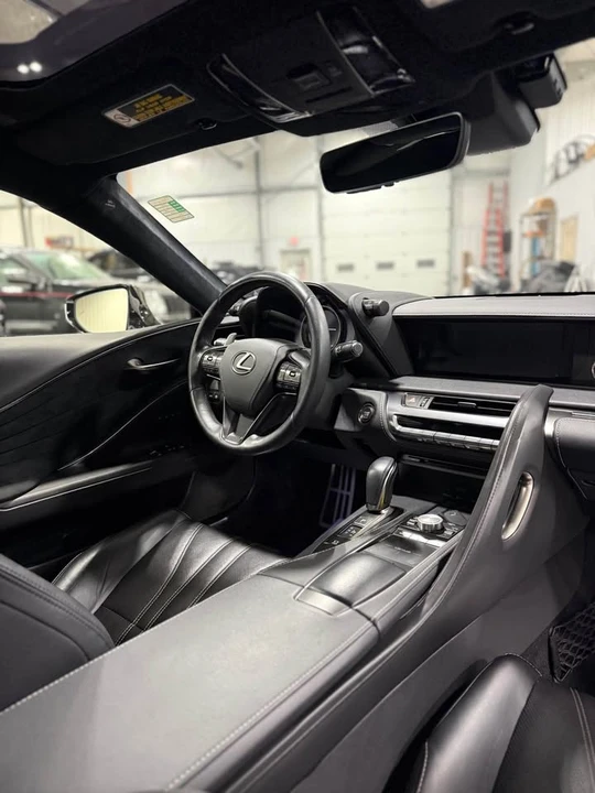 2018 Lexus LC - Image 10 of 14