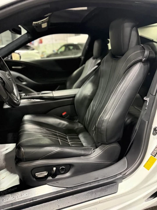 2018 Lexus LC - Image 12 of 14